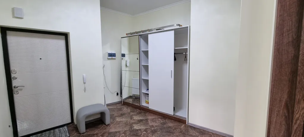 Двухкомнатный апартамент в центре с террасой