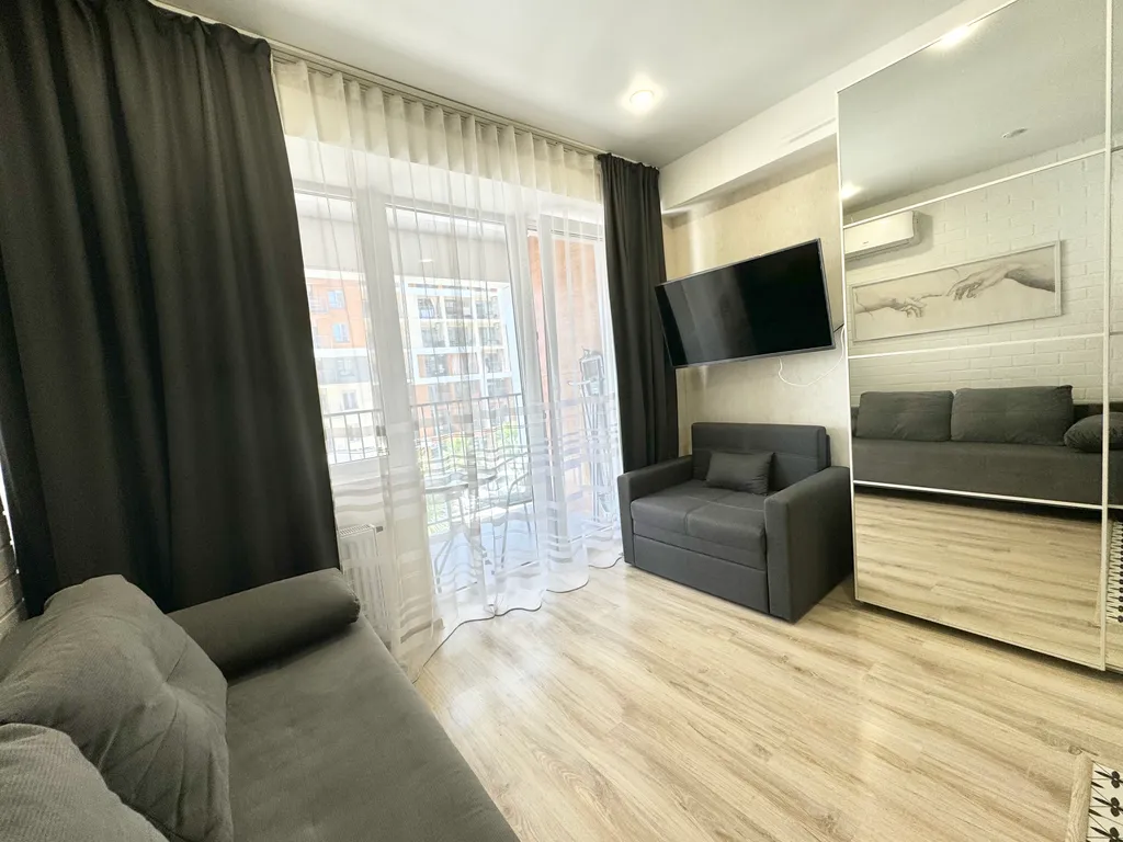 Студия с балконом