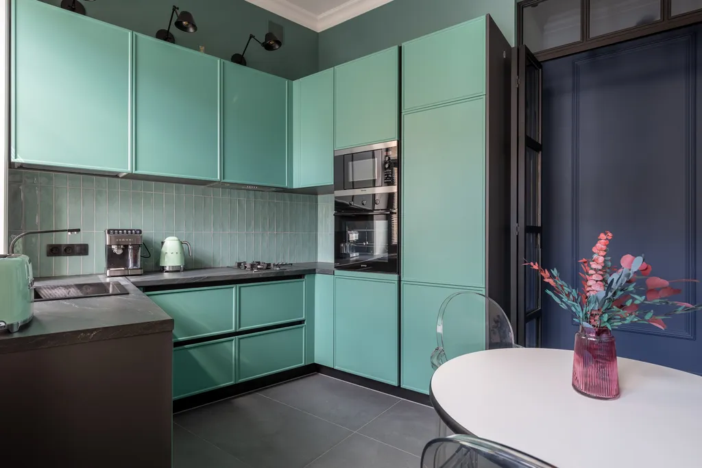 Видовая квартира с балконом на Пяти углах