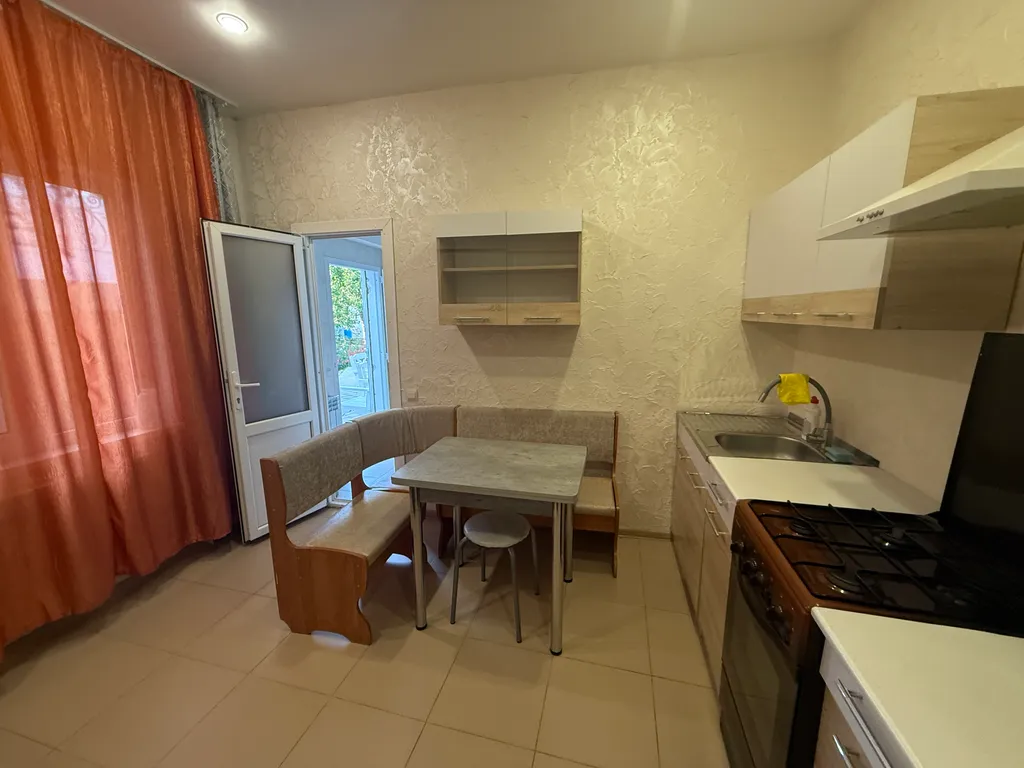 Дом с бассейном