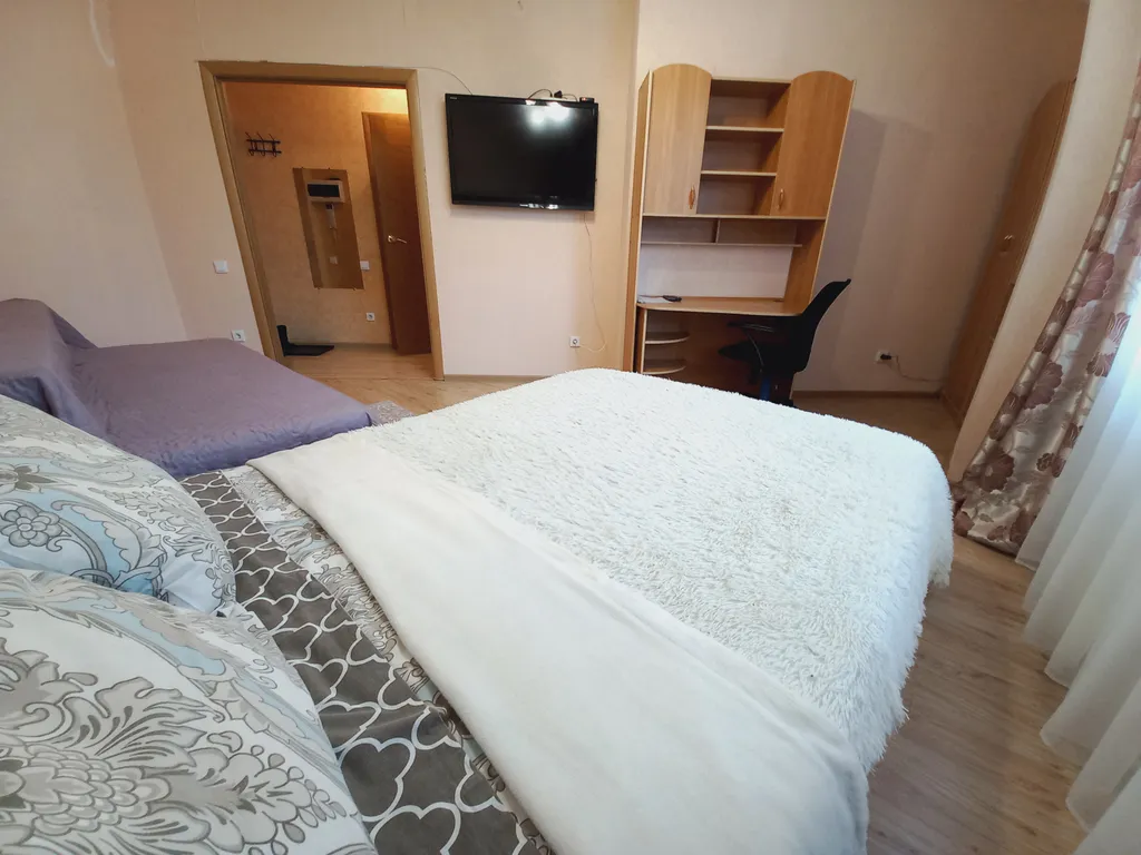 Уютная квартира около ЖД и Филармонии