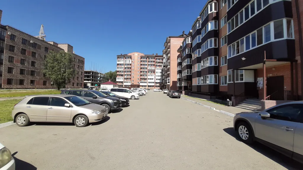 Чистая и уютная студия с видом на долину Енисея