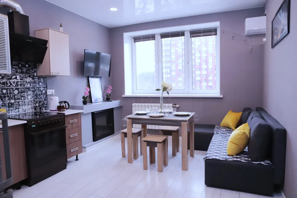 Квартира с необычной планировкой, камином и кондиционером