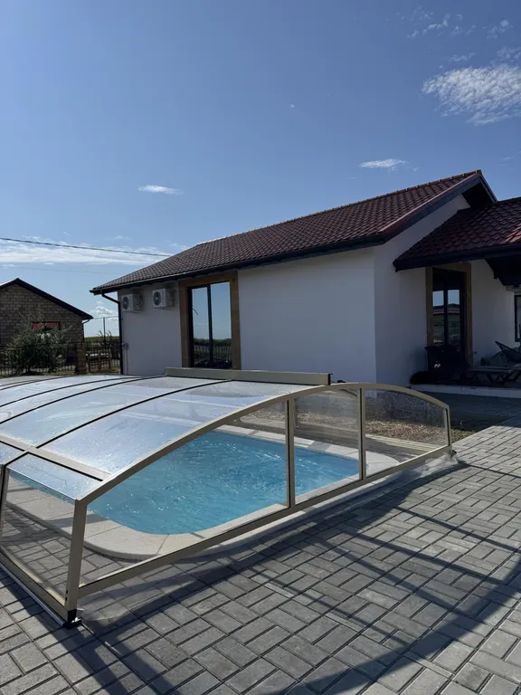 Коттедж Дом с бассейном в Винной деревне Тамань — аренда посуточно в Тамань