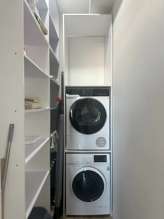 Minor-River apartment