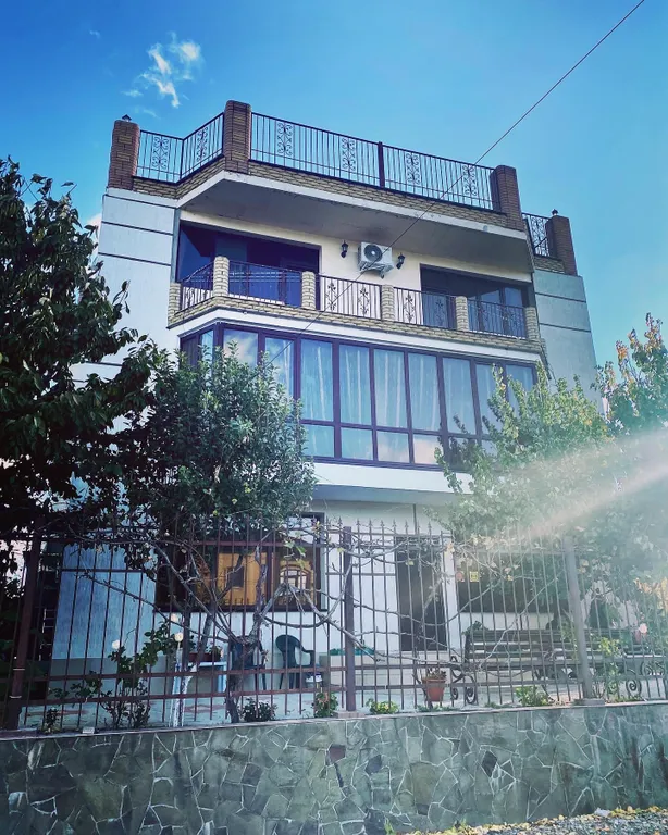 Коттедж 2-х уровневые апартаменты на Черном море — аренда посуточно в Сукко