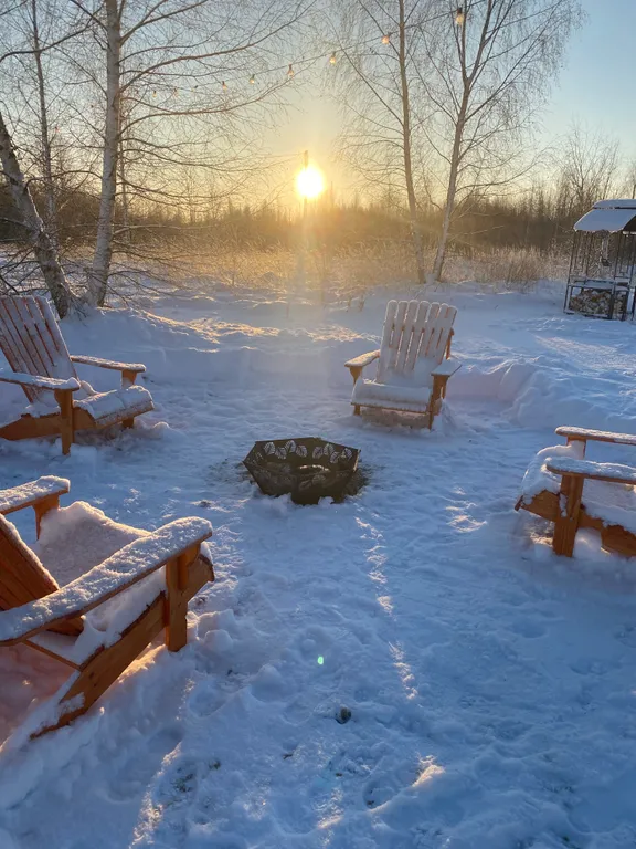 Дом A-frame с сибирским чаном на бревнах