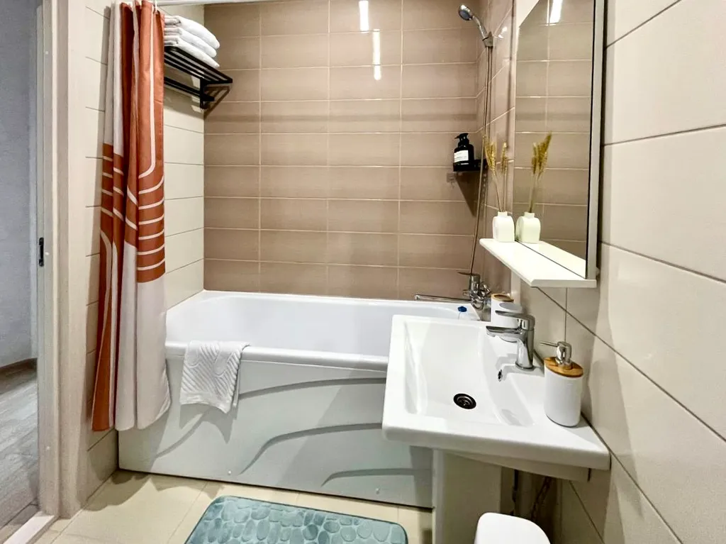 Классная квартира в Цветах