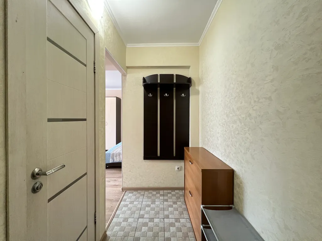 Теплая 1-к кв рядом с жд вокзалом. Не берем оплату за финальную уборку