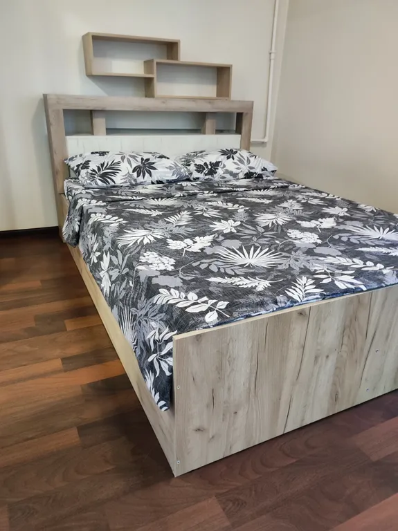 Двухкомнатная квартира в историческом центре города, голубой огонёк