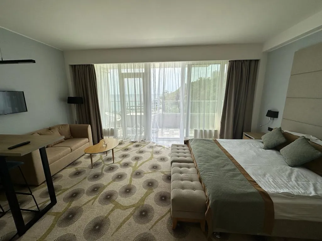 Квартира Просторная студия на берегу моря — аренда посуточно в Ялта