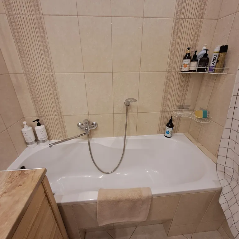 Светлая, чистая и уютная квартира с хорошим расположением