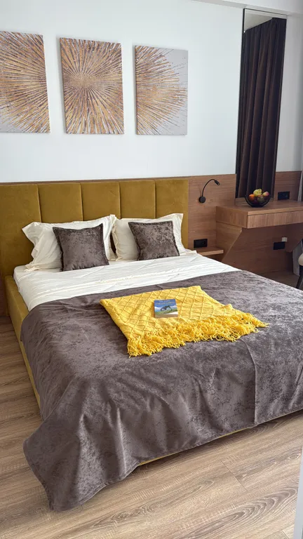 Апартамент Sun Paradise с видом на море и горы