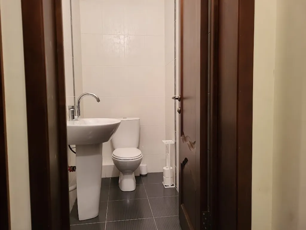 Двухэтажный коттедж на участке 8 соток