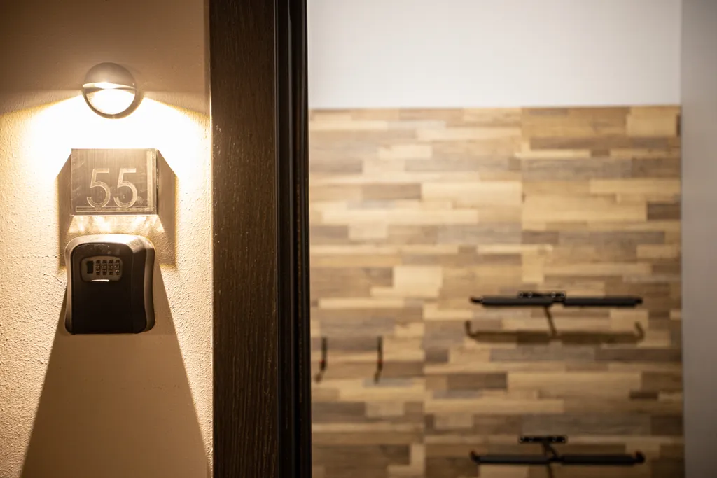 Гаражная 6/55