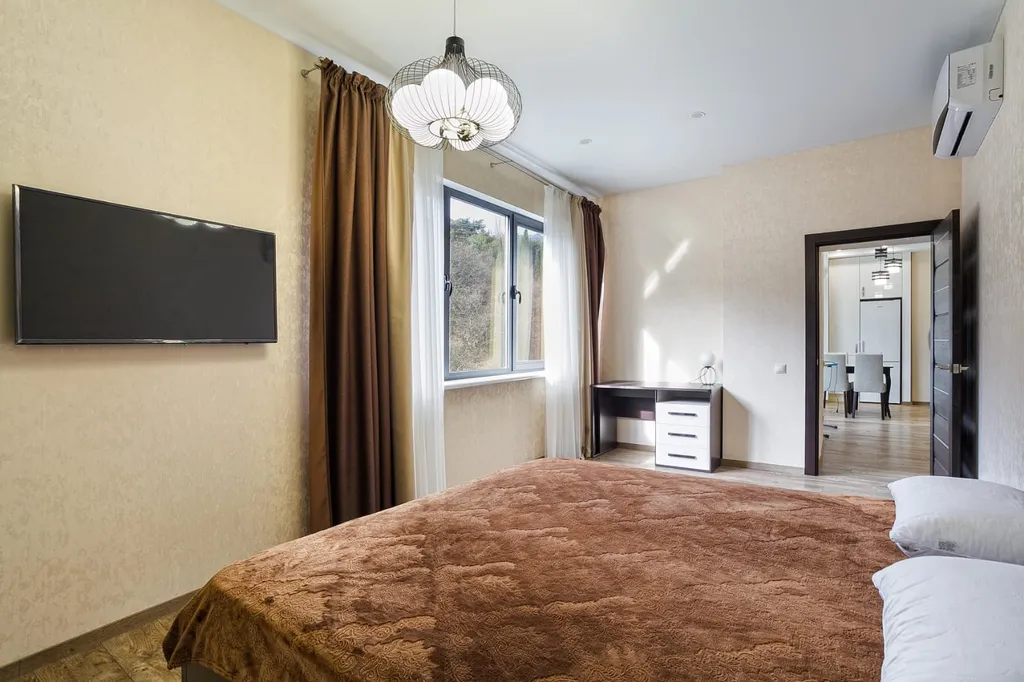 Апартамент с отдельной спальней и террасой вид на горы