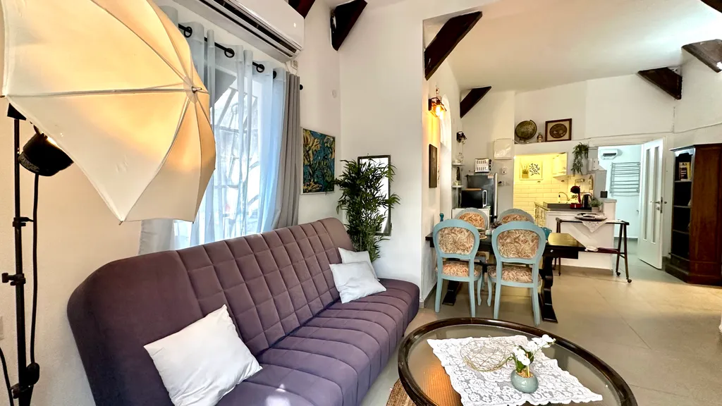 Винтажная квартира с отдельным входом и с большой зоной для барбекю