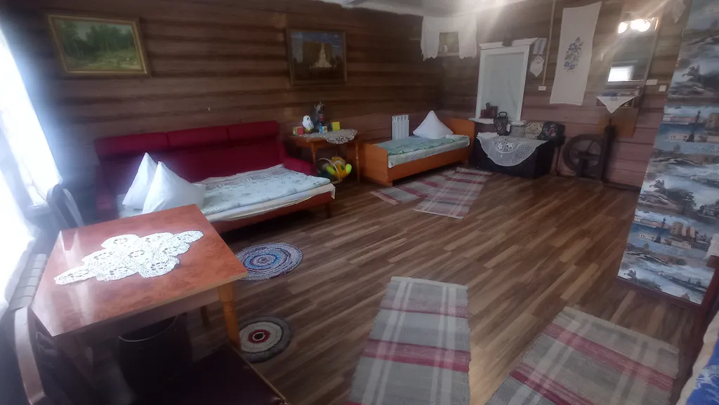 Уютный русский дом у верхнего пруда