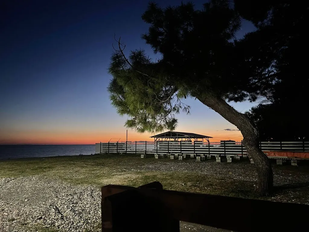 Трёхместный домик эко на берегу черного моря