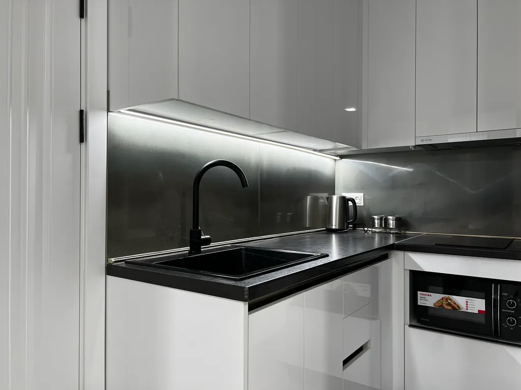 New Cozy 1bd Unbeatable location