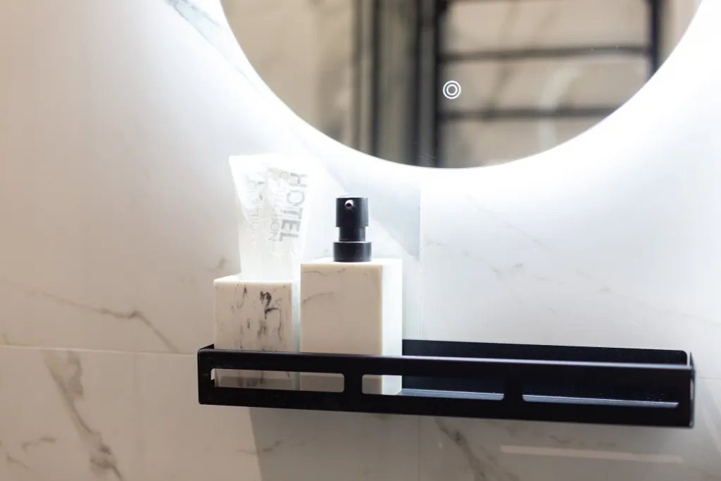 Стильная студия Кватро 152 с террасой и кофемашиной