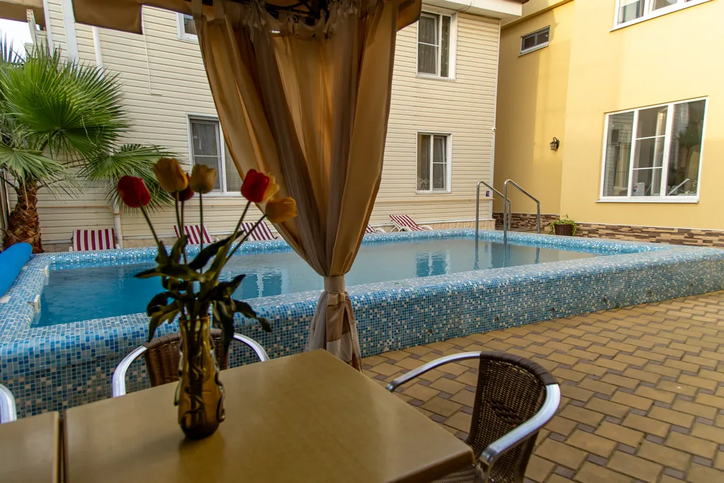 Отдельный коттедж "Регина" с бассейном и хаммамом  рядом с Сочи Парком