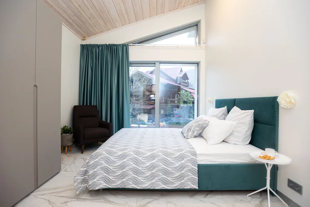 Квартира с 3 спальнями, камином с живым огнём и видом на горы