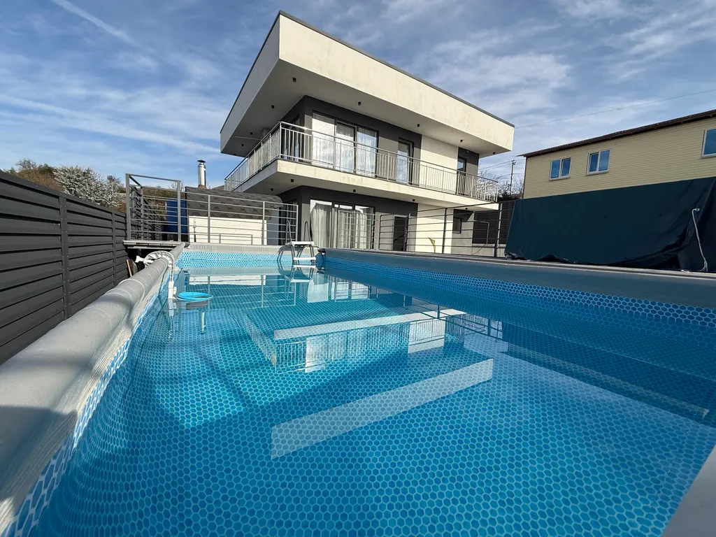 Коттедж для большой семьи