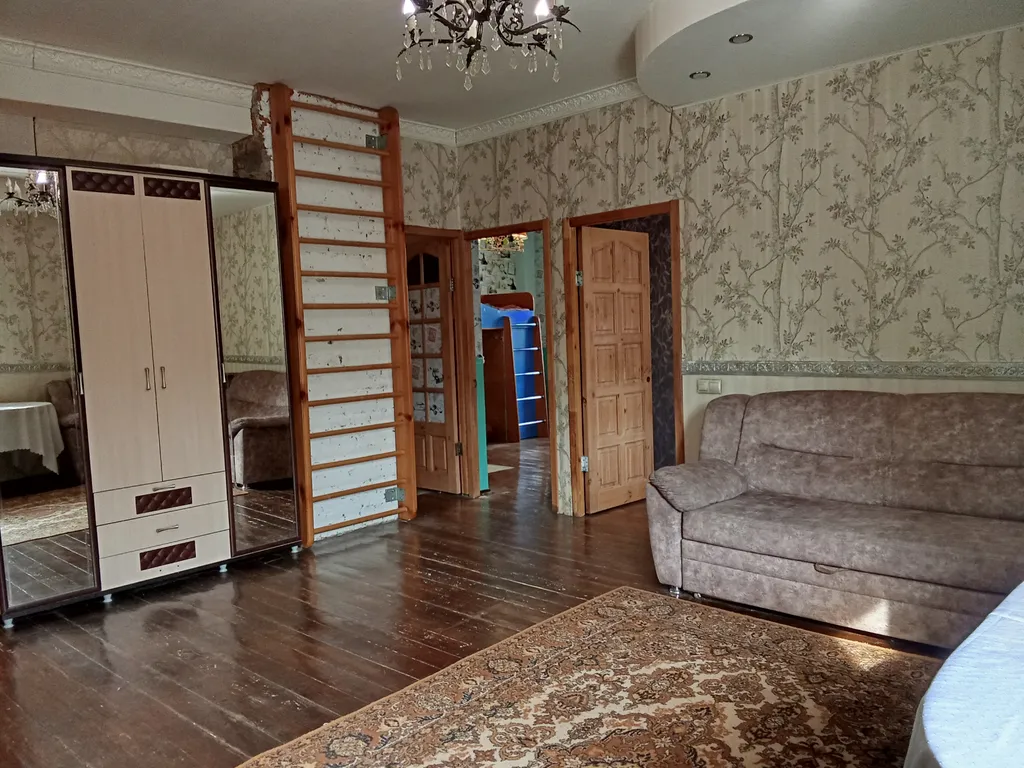 Квартира Уютная, просторная квартира в центре города — Красноярск