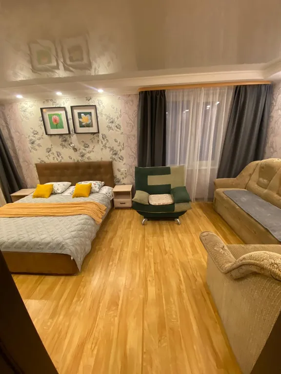 2-комнатная квартира с видом на город и балконом