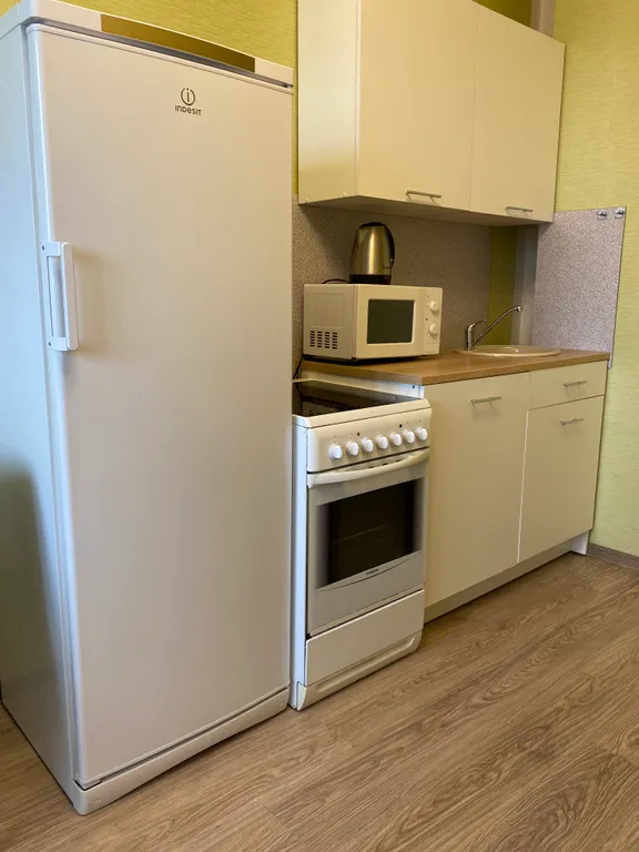 Квартира Квартира Недорогое жилье для гостей города рядом с Дирижаблем около метро — Екатеринбург