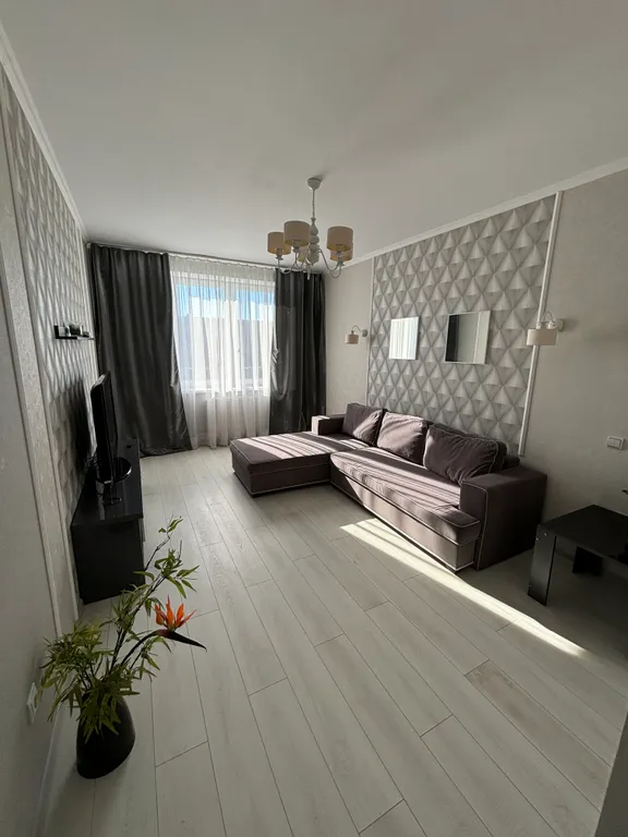 Двухкомнатная квартира у Нахимовского училища