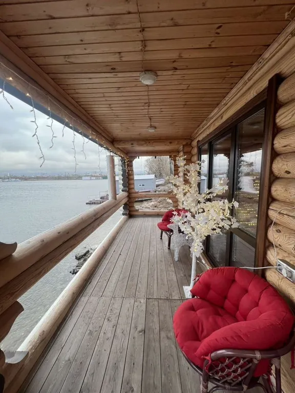 Семейный уютный гостeвoй дом на воде