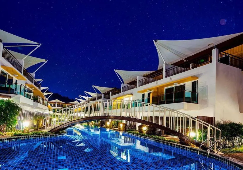 Таунхаус с тремя спальнями, Камала, Пхукет