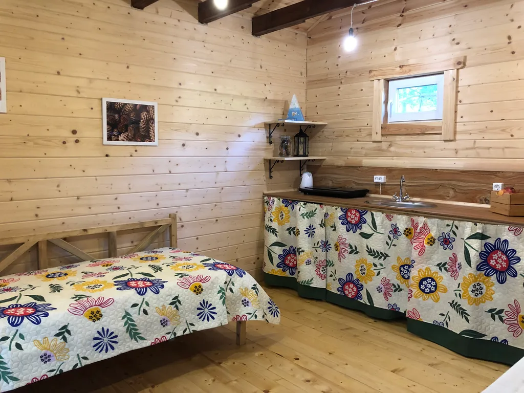 Коттедж Коттедж Дача на берегу пруда — Первомайское