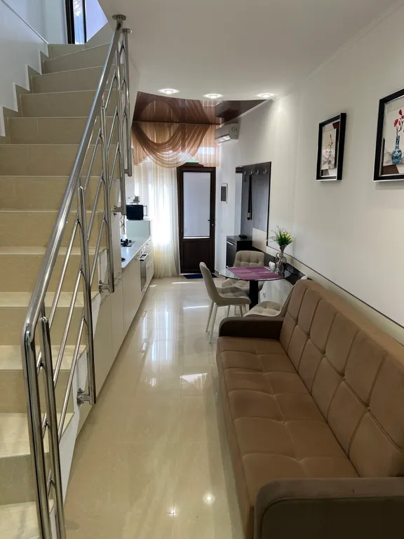 Квартира Двухэтажная квартира в центре Гурзуфа — Гурзуф