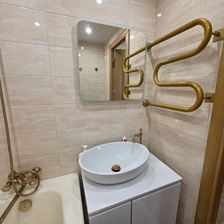 Современная 1-комнатная квартира, недалеко от центра