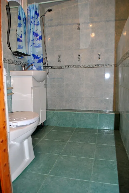 3хкомнатный дом в два этажа 80квм