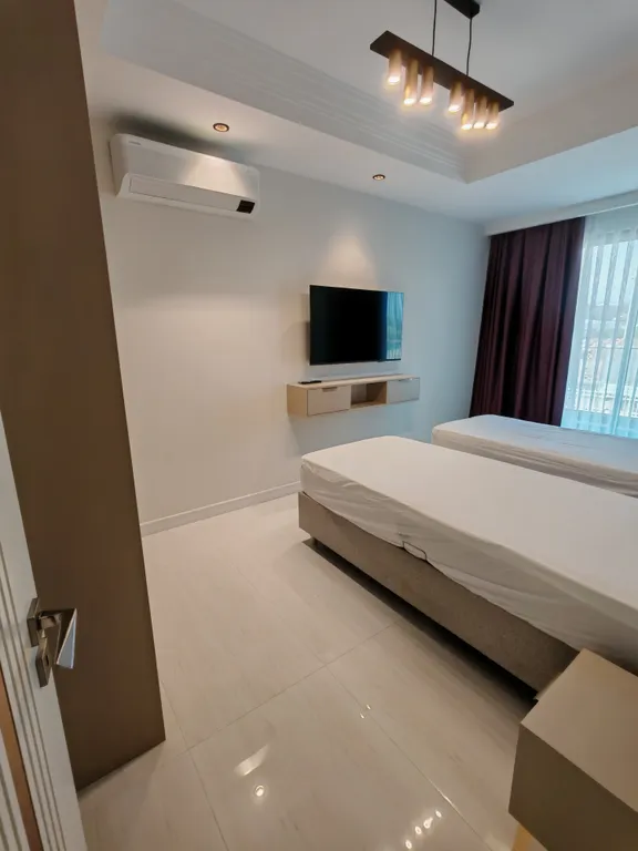 Большая квартира с 4 спальнями в новом ЖК с аквапарком и 5 бассейнами