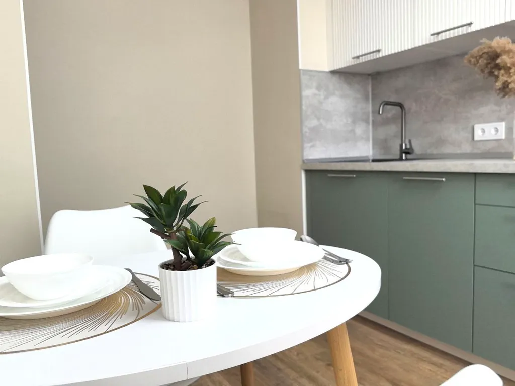 Однушка с большой кроватью и кухней-гостинной