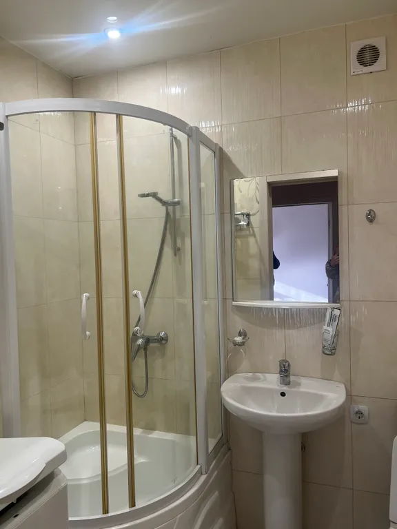 Квартира с диваном и балконом от 3-ех суток