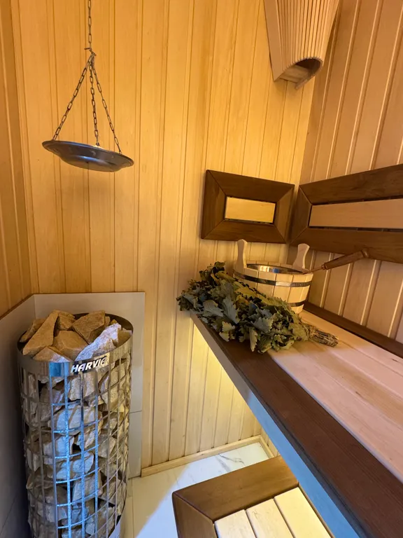 Дом у моря в Сочи с бассейном, камином на дровах и сауной