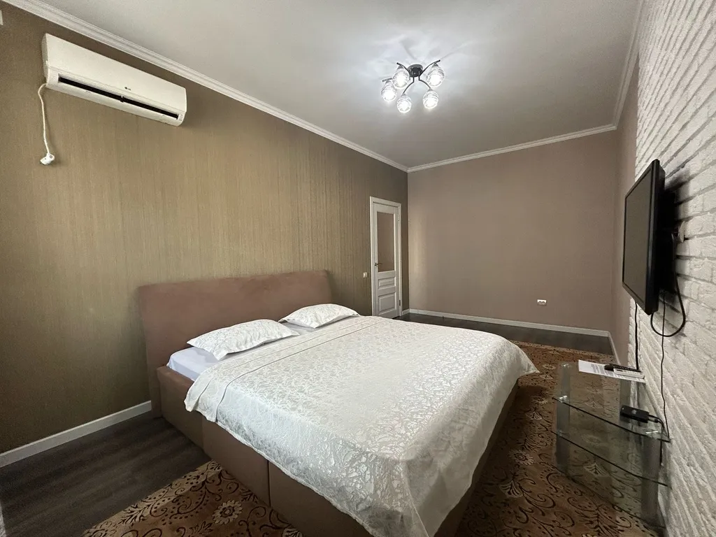 Уютная квартира напротив Алматы Арены