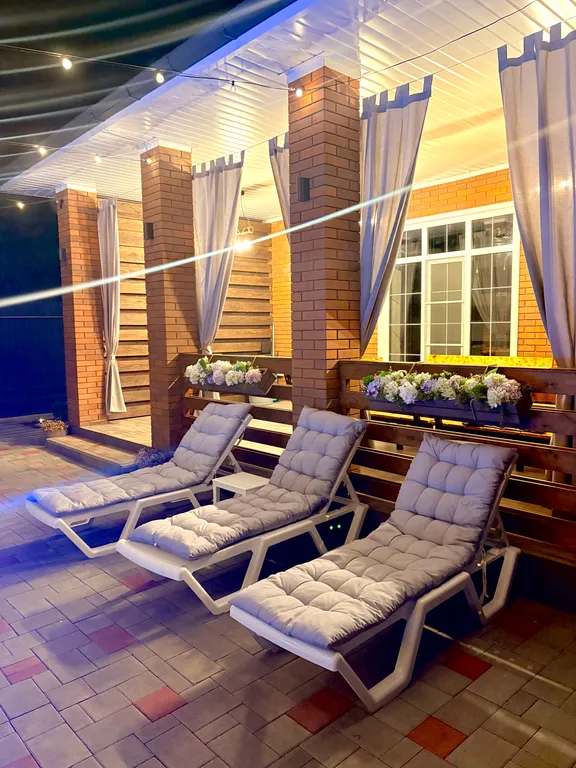 Дом с подогреваемым бассейном и баней в адыгее