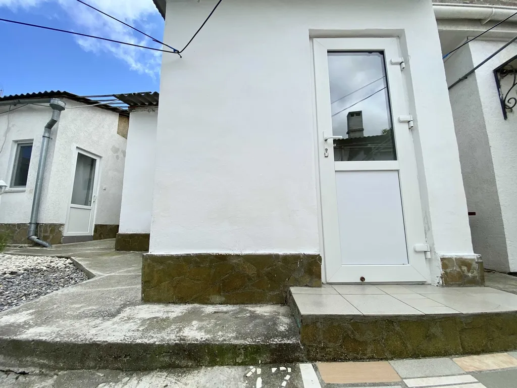 Уютная комната в квартире в старом городе