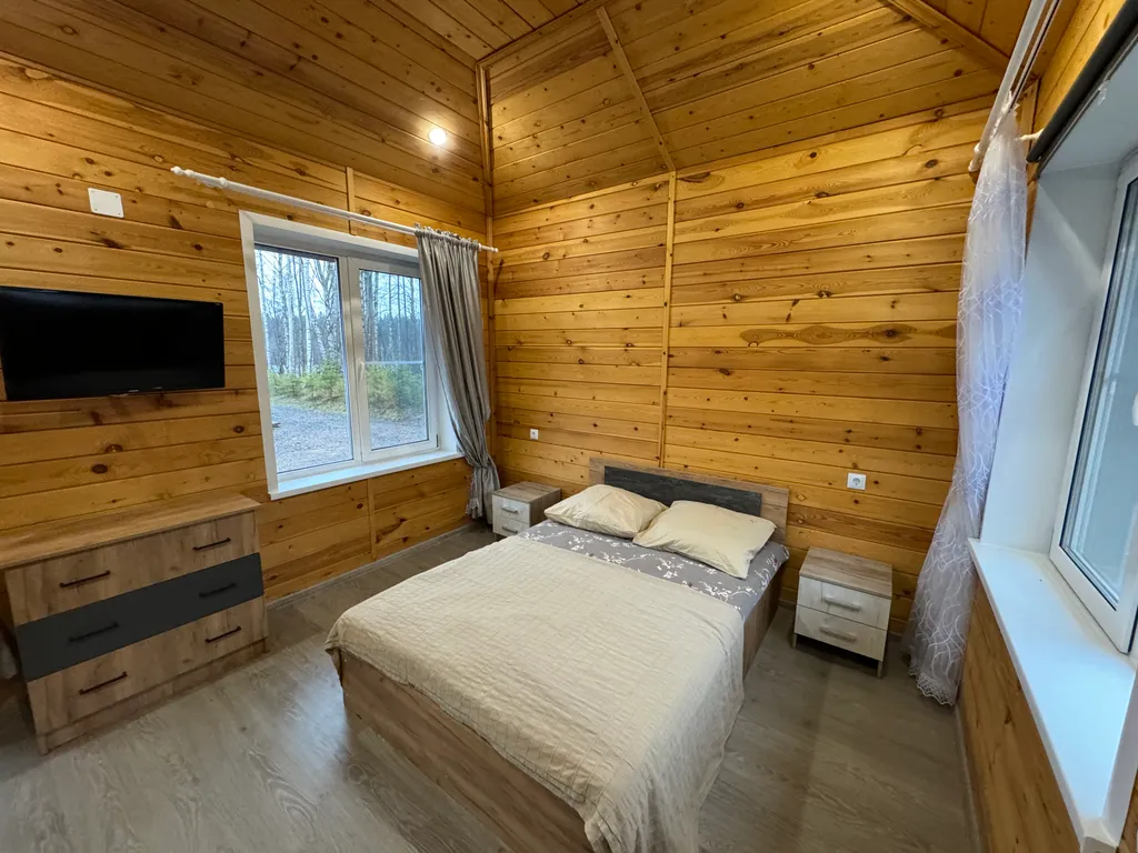 Дом вблизи озера в Карелии