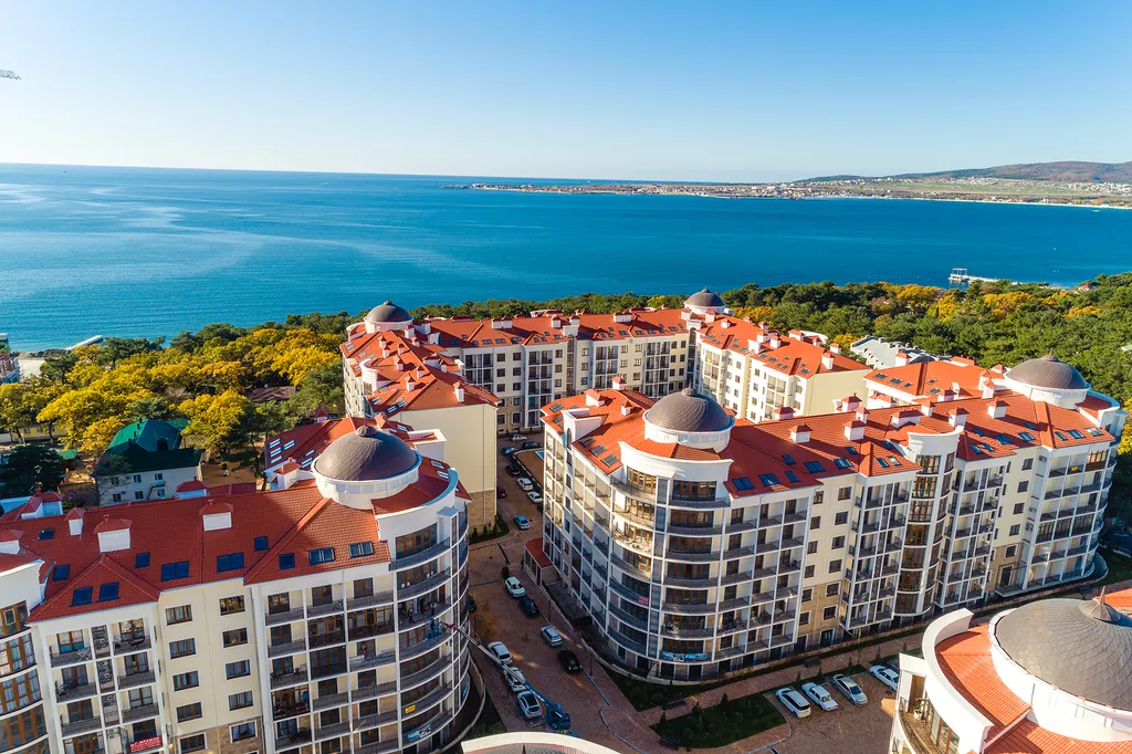 Квартира Квартира в ЖК Изумрудный город на берегу моря с бассейном — Геленджик