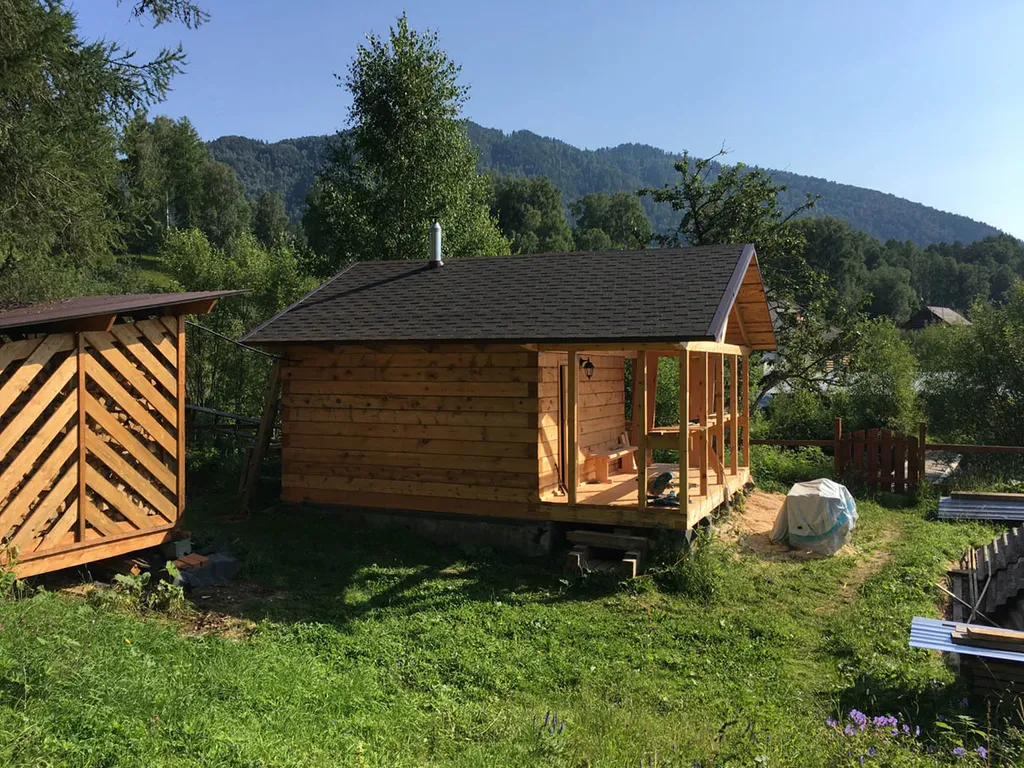 Уютный домик на берегу Телецкого озера