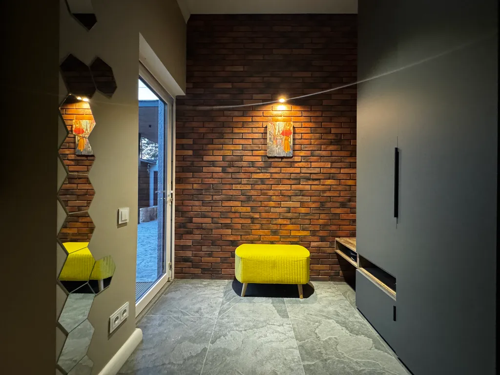 Дом в тихом месте, со своим минипляжем