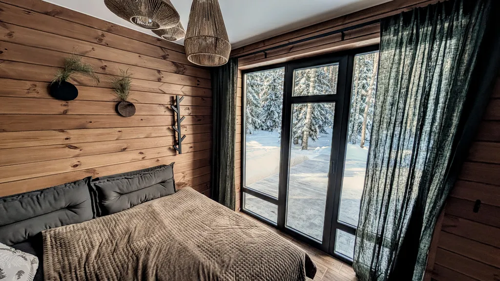 А-фрейм на нарочи видом на лес в 10 минутах ходьбы от пляжа